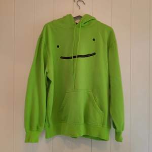Äkta limegrön dream hoodie från dream.shop. 