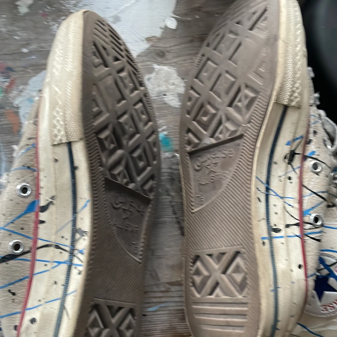 Converse all star ”paint splatter” strl 41 - 90