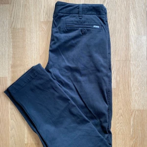 Levis Chinos - Svarta Chinos från Levis