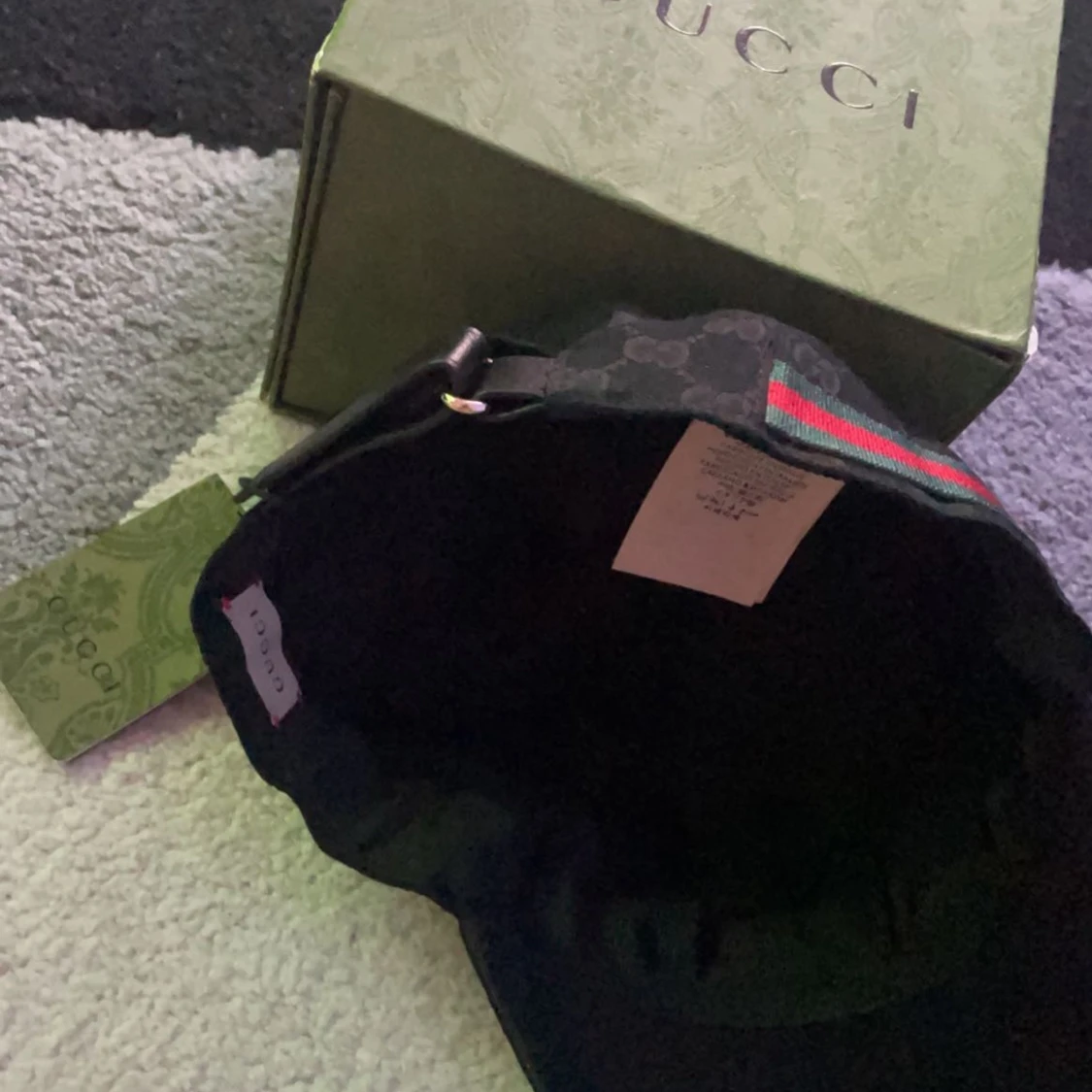 Svart gucci keps  - 90