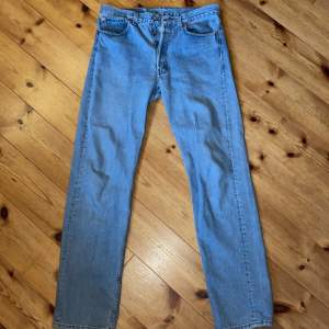 Vintage Levis jeans 501