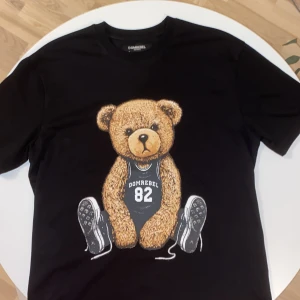 DOMREBEL - DOMREBEL Skick 10/10 