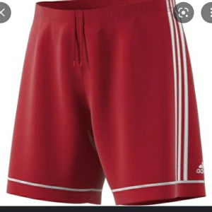 Adidas shorts - Dem är för små på mig, har använts 4 gånger ungefär.
