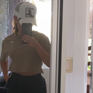 Keps från Goorin Bros 🤍🐴 - Säljs för 150 kr + frakt! Nypris var 480 kr och den är i väldigt bra skick då den ej är använd mycket