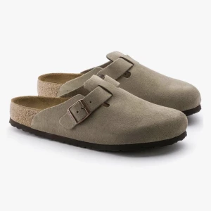 Birkenstock boston - Slutsålda Birkenstock boston, precis köpta men va tycärr för små för mig. Köpta för 1725kr. Säljer för samma pris eller högstbjudande. Storlek 39. Frakt tillkommer