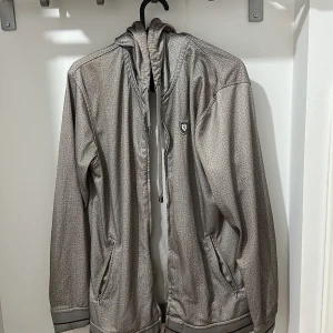 Hoodie - Very good condition and only 1 year old