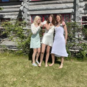 Satin klänning  - Använd fåtal gånger köptes på Gina förra året för 400 kr storlek 36/38❤️