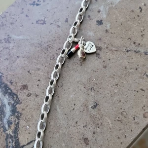 Thomas sabo berlock - Säljer ett berlock från märket Thomas Sabo. Är i bra skick. 