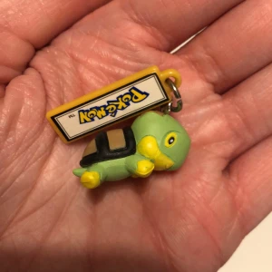 Pokémon hänge - Sätt på halsband eller annat Äkta Pokémon 