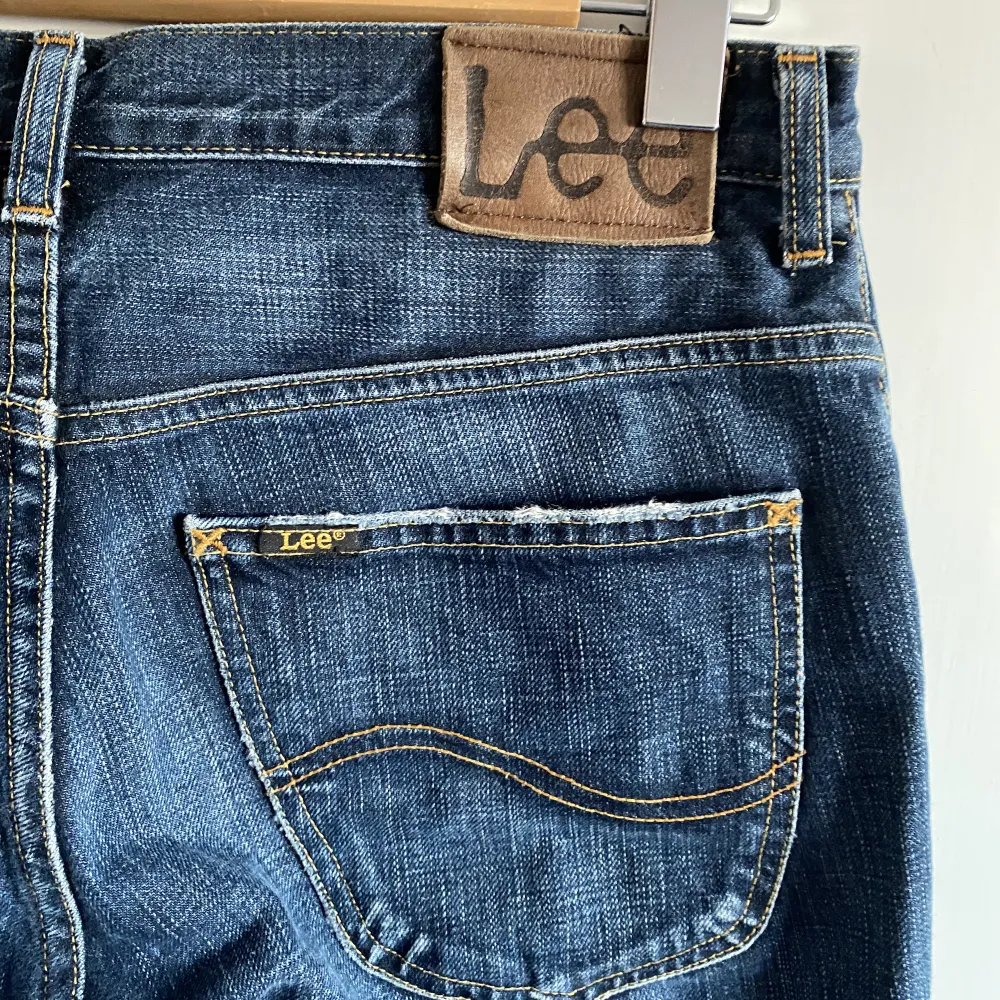 Lågmidjade jeans från Lee. Storlek W30 L32.💕. Jeans & Byxor.