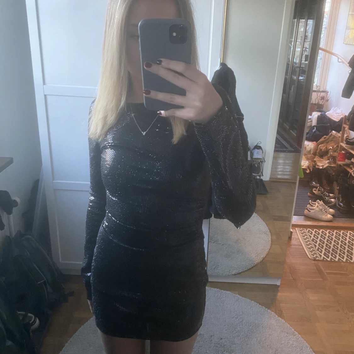 paljettklänning  - 90