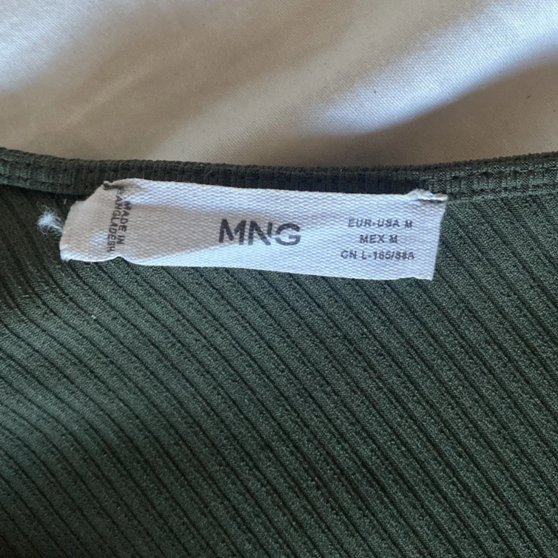 Grön topp från Mango💚 - 91