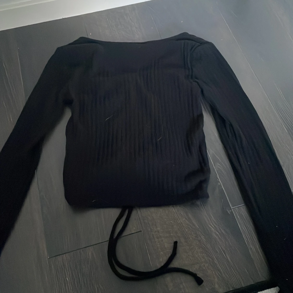 Svart långärmad tröja  - 90