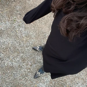 Svart klänning - Svart klänning från Lindex , oversize 