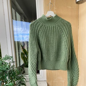 Stickad tröja - Oversized stickad tröja! Kan hämtas i Telefonplan alternativt fraktas och då står köparen för frakt 🌸