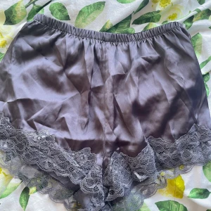 shorts - mörk gråa shorts 