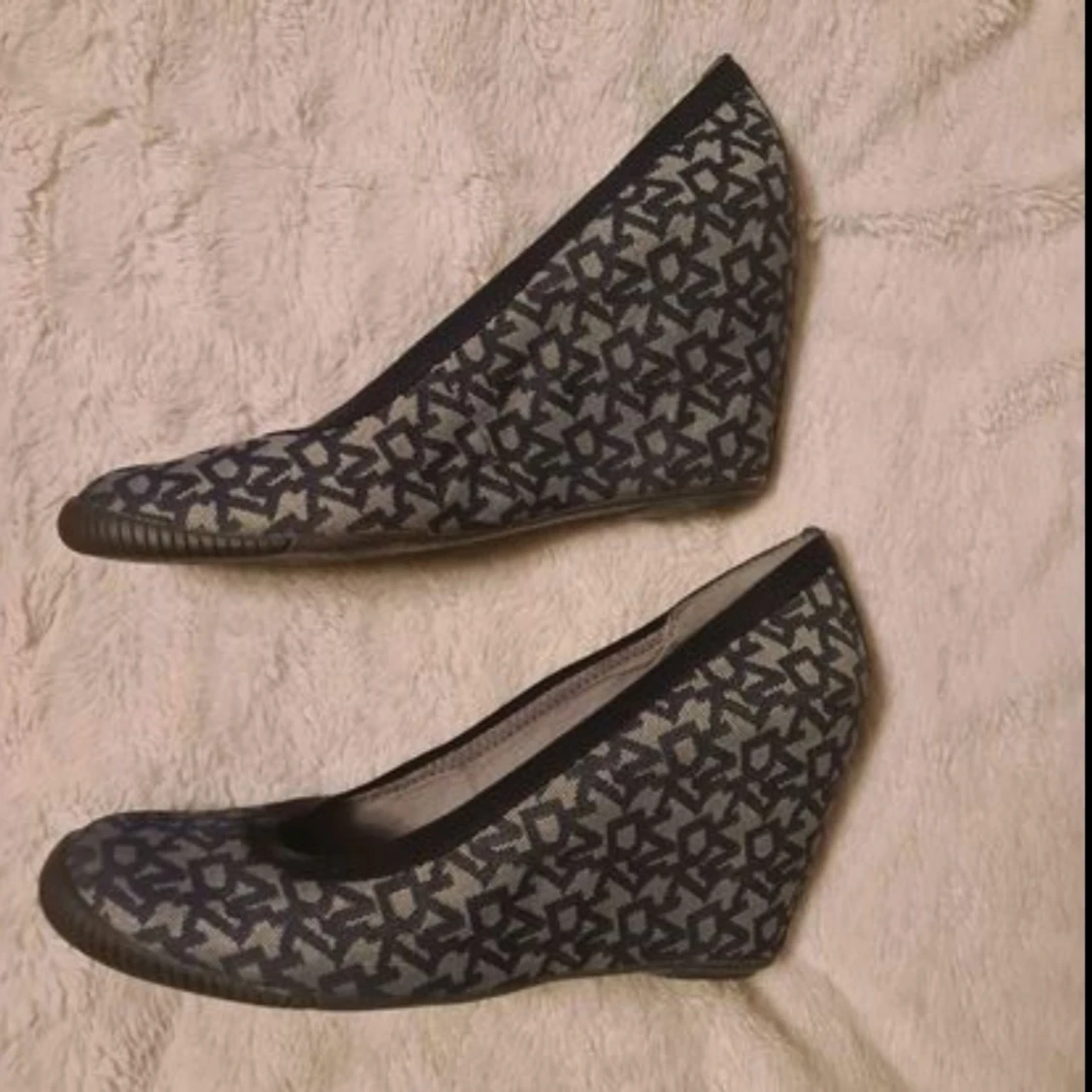 DKNY skor som nya. - 90