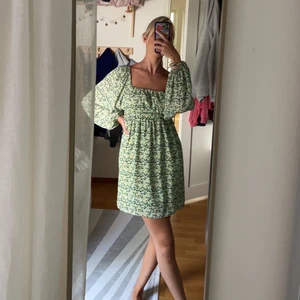 Grön klänning! - Somrig grön klänning!💚🍏🍀