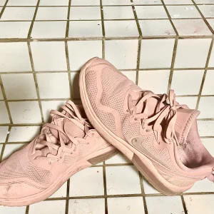 Nike skor  - Storlek 38