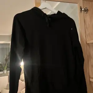 Lite tunnare i materialet. Perfekt på vår / höst. Från fashion Nova.  Hör av er vid frågor 🤍 