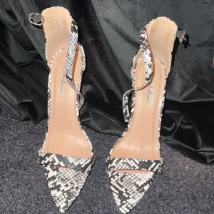 Klack - Använda en gång som nya! 