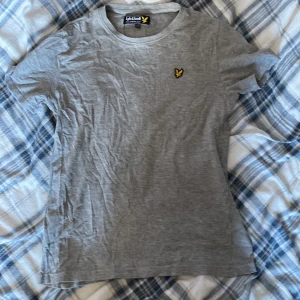 Lyle&Scott T-shirt  - Fin T-shirt i bra sick