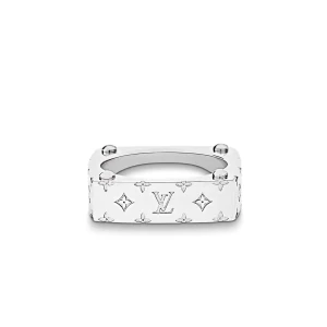 Louis Vuitton ring allt OG - Grymt skick! Alla tillbehör medföljer, -kvitto, box osv. För mer info kontakta mig! Köparen står för spårbarfrakt eller mötes upp i centrala Stockholm (TC)