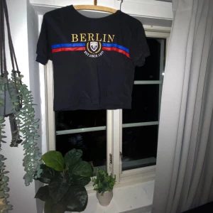 Fin magtröja i storlek xs - Fint skick knappt använd