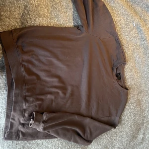 Oversized tröja HM - Strlk XL om man vill ha den oversized
