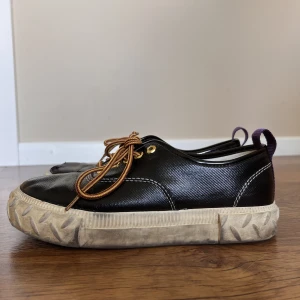 Eytys skor - Eytys skor i använt skick. Dock sååå snygga trots det. 