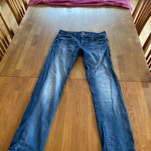 Jack o jones jeans - Säljer jack o jones jeans