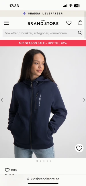 Mörkblå sail racing - En mörkblå sail racing tröja! Använd fåtal gånger, den är som ny! Köpt för 999kr  PRIS KAN DISKUTERARS