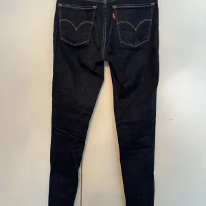 Levis smala jeans  - Iprincip oanvända Levis jeans