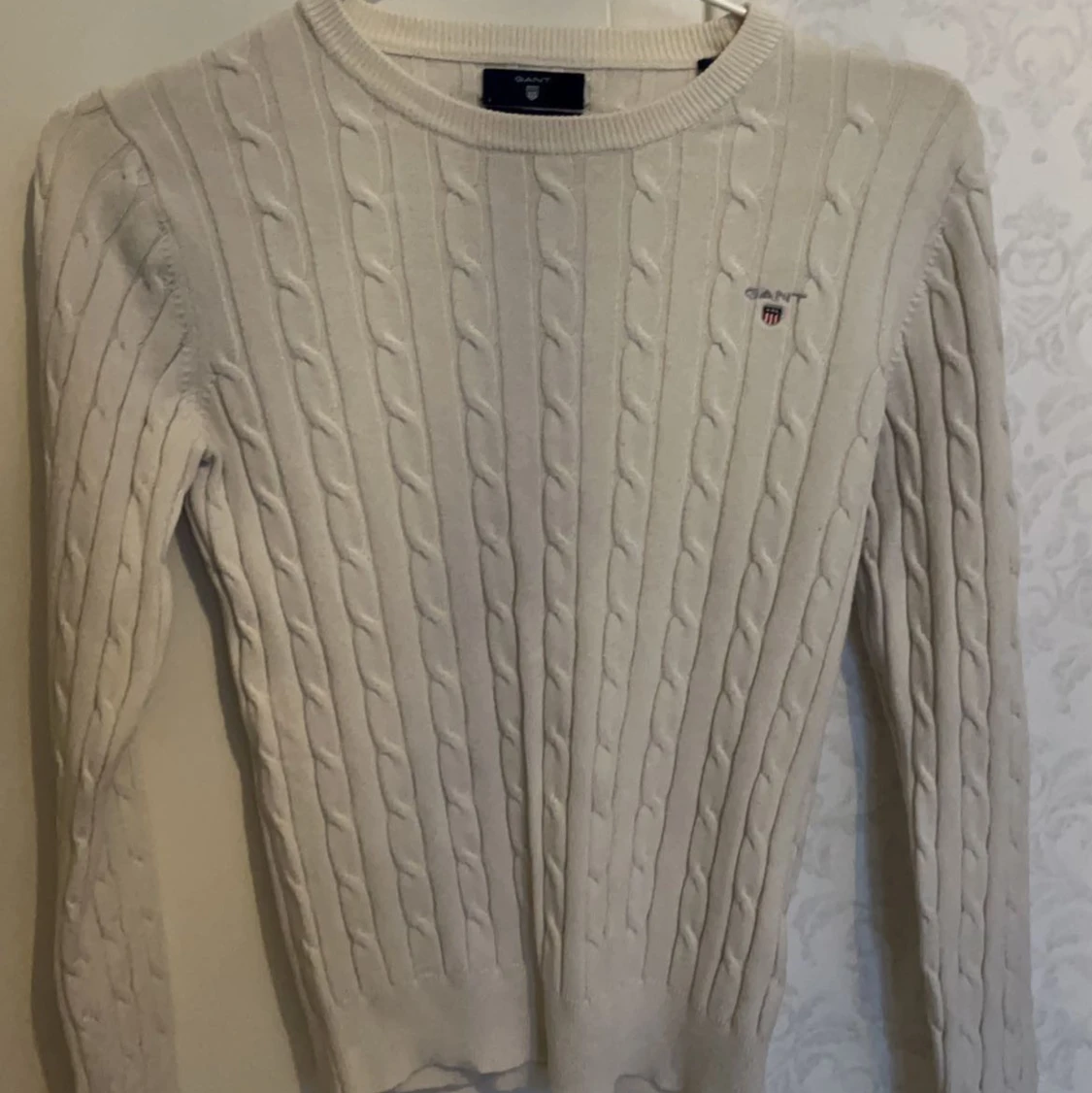 Kabelstickad gant tröja