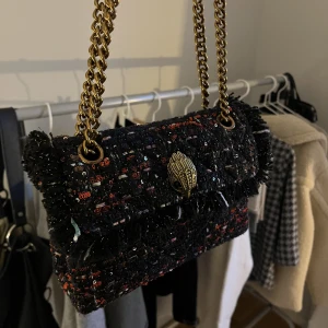 Kurt geiger väska  - Kurt geiger väska i den lilla modellen i nyskick, 1000+frakt