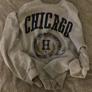 En super mysig oversized sweater i storlek S! köparen står för frakt!👼🏼  