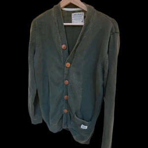 JACK&JONES - L men passar som S