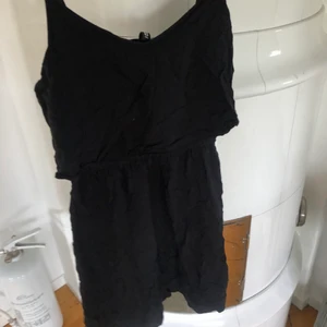 Klänning  - Fin somrig enkel klänning, strl 38!