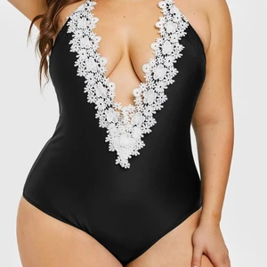 Baddräkter XL-XXL - Nya dam baddräkter i plus size storlekar XL-XXL. Nya i orginal förpackning. 