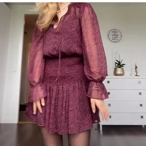 Zara klänning - Så fin klänning ifrån zara 