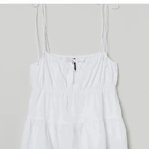 Vit blus - Jätte fin blus från hm💓kommer tyvär inte till användningen längre💓
