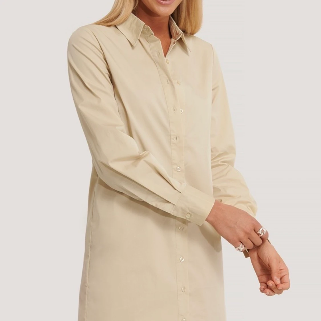 Beige klänning