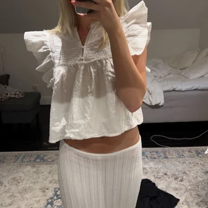 sommar topp - gullig topp från gina tricot, använd men inget som syns