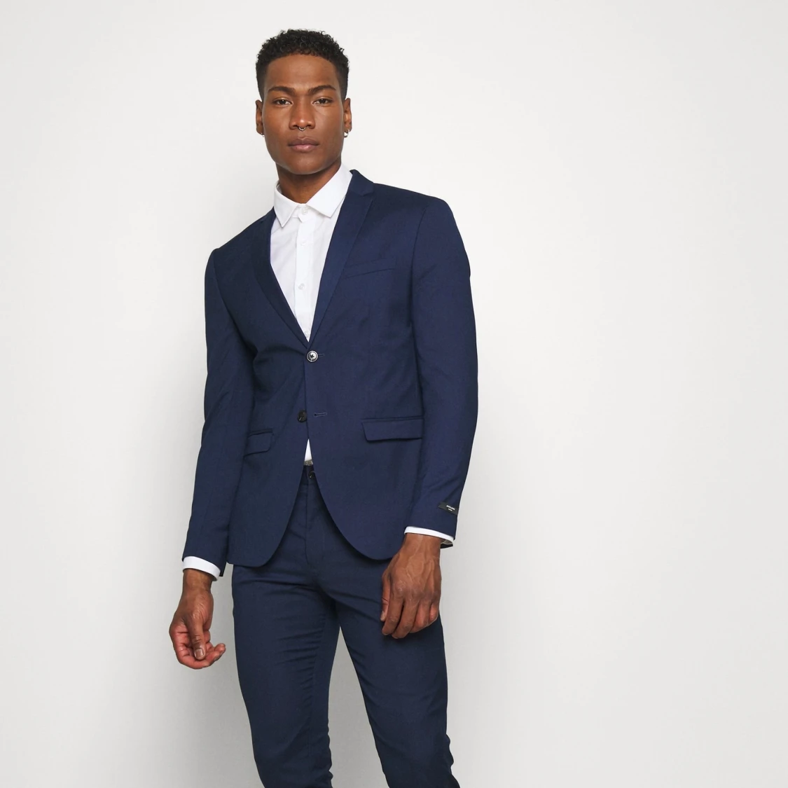 Blå Jack & Jones kostym knappt använd - 91