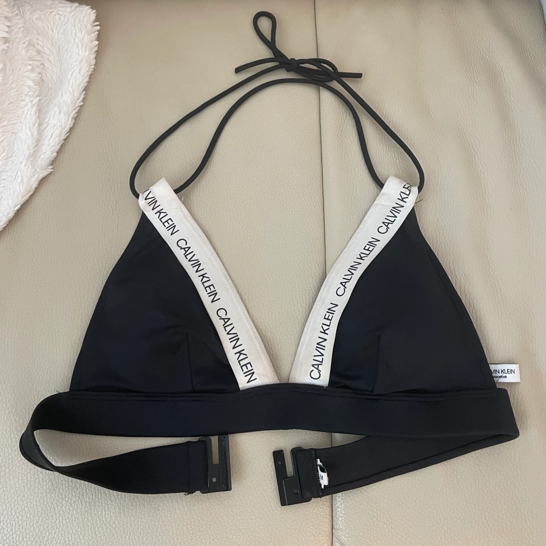 Calvin Klein bikini överdel  - 90