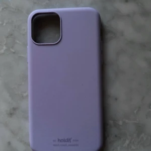 Lila Iphone 11 PRO skal Holdit - lila gummi mobilskal till iphone 11 PRO från Holdit. helt nytt pga köpte fel modell.