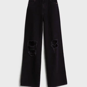 Wide jeans - Beshkas wide leg 90s jeans, strl 38. Skriv för fler bilder. Priset kan diskuteras vid snabb affär.