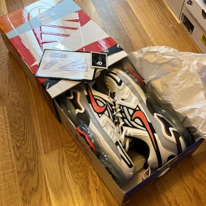 Vapormax Evo - säljer eftersom har massa andra skor. 9/10 Nypris 2300. 