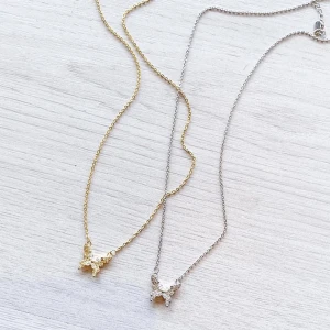 Halsband med fjäril  - Jättefina halsband från Tinsel, finns i både silver och guld! Längden på halsbanden är ca 38-42cm 💓 Frakt med frimärke: 13kr Shoppa här eller hos www.tinsel.se