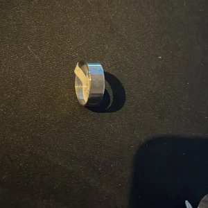 Ringar  - Feta ringar som tappar inte färgen och går att dusch med  